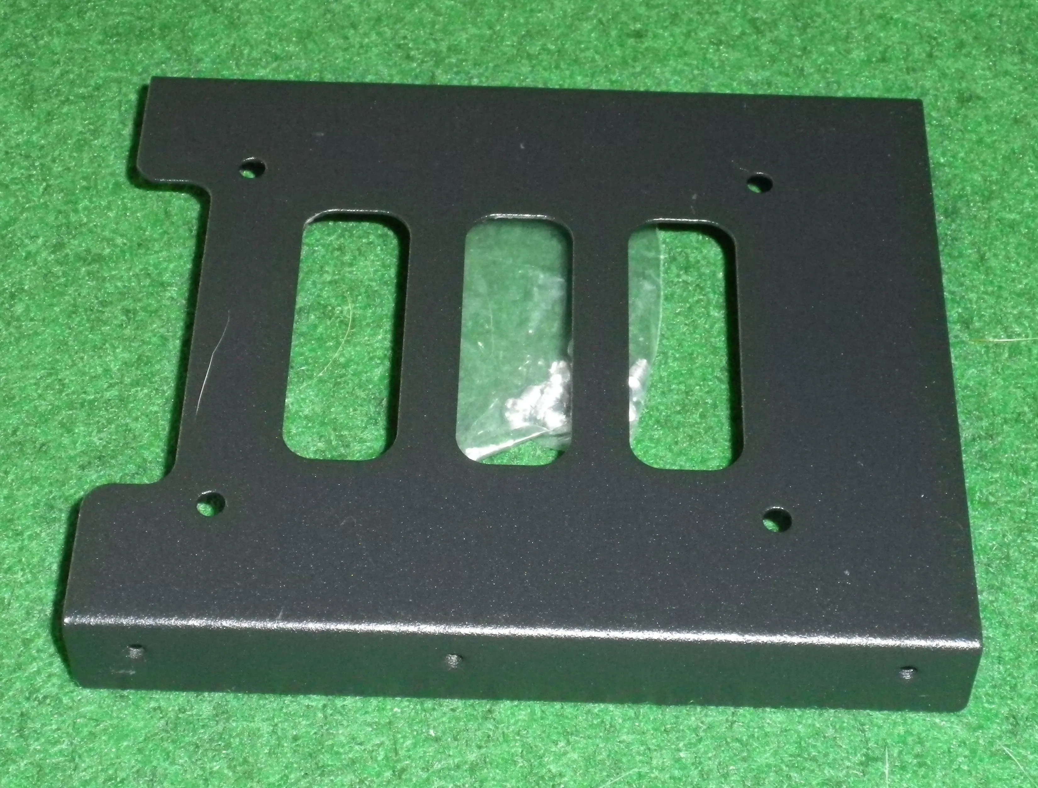 2.5" - 3.5" Hard Disk Drive HDD Mounting Bracket Adaptor Kit - Part # HDM325