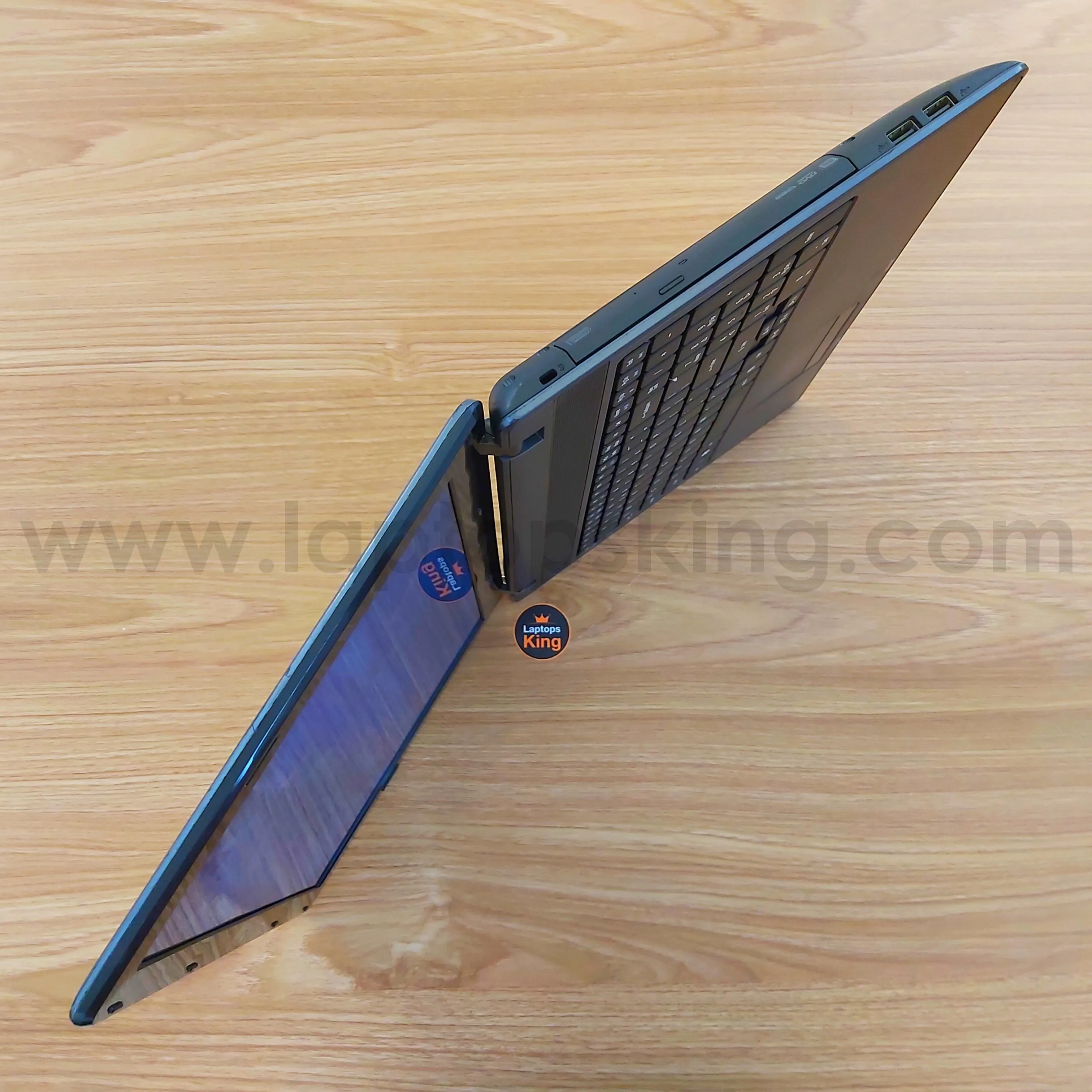 Acer Aspire 5749 Core i3 Laptop (Used Very Clean)