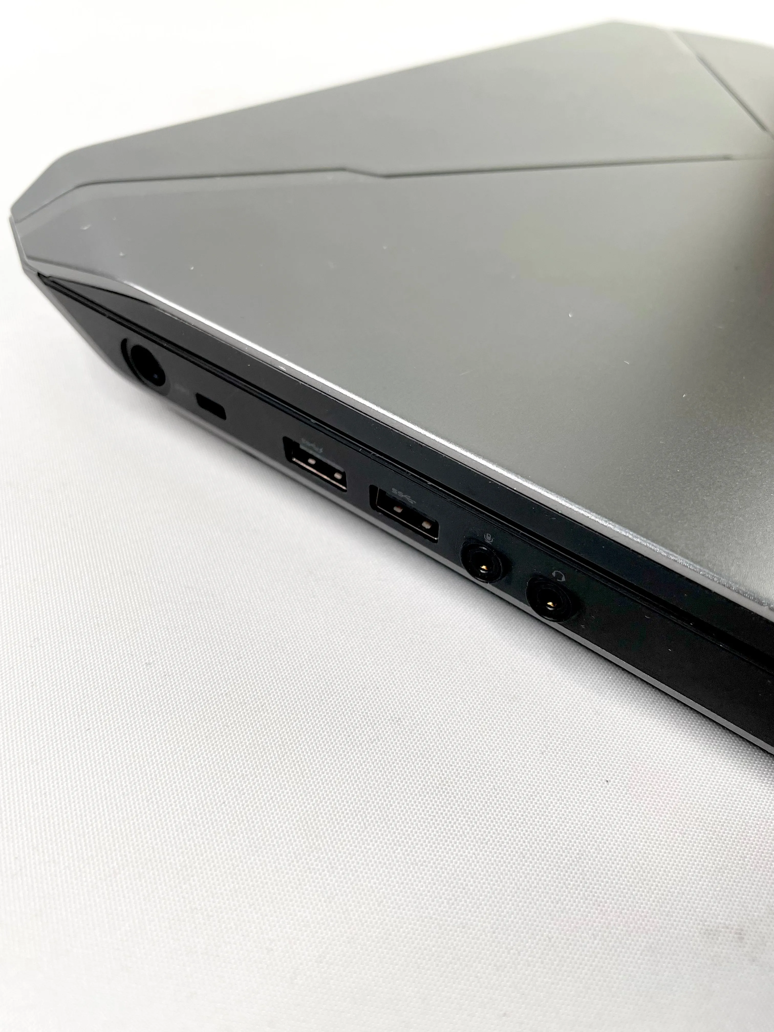 Alienware 15 Gaming Laptop