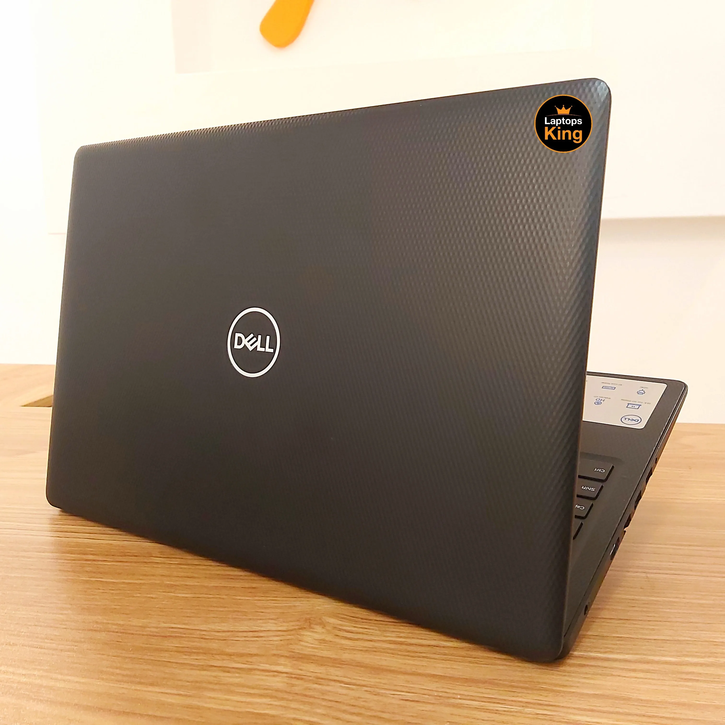 Dell Inspiron 3580 i7-8565u Radeon 520 2gb Laptop (Used Just Like New)