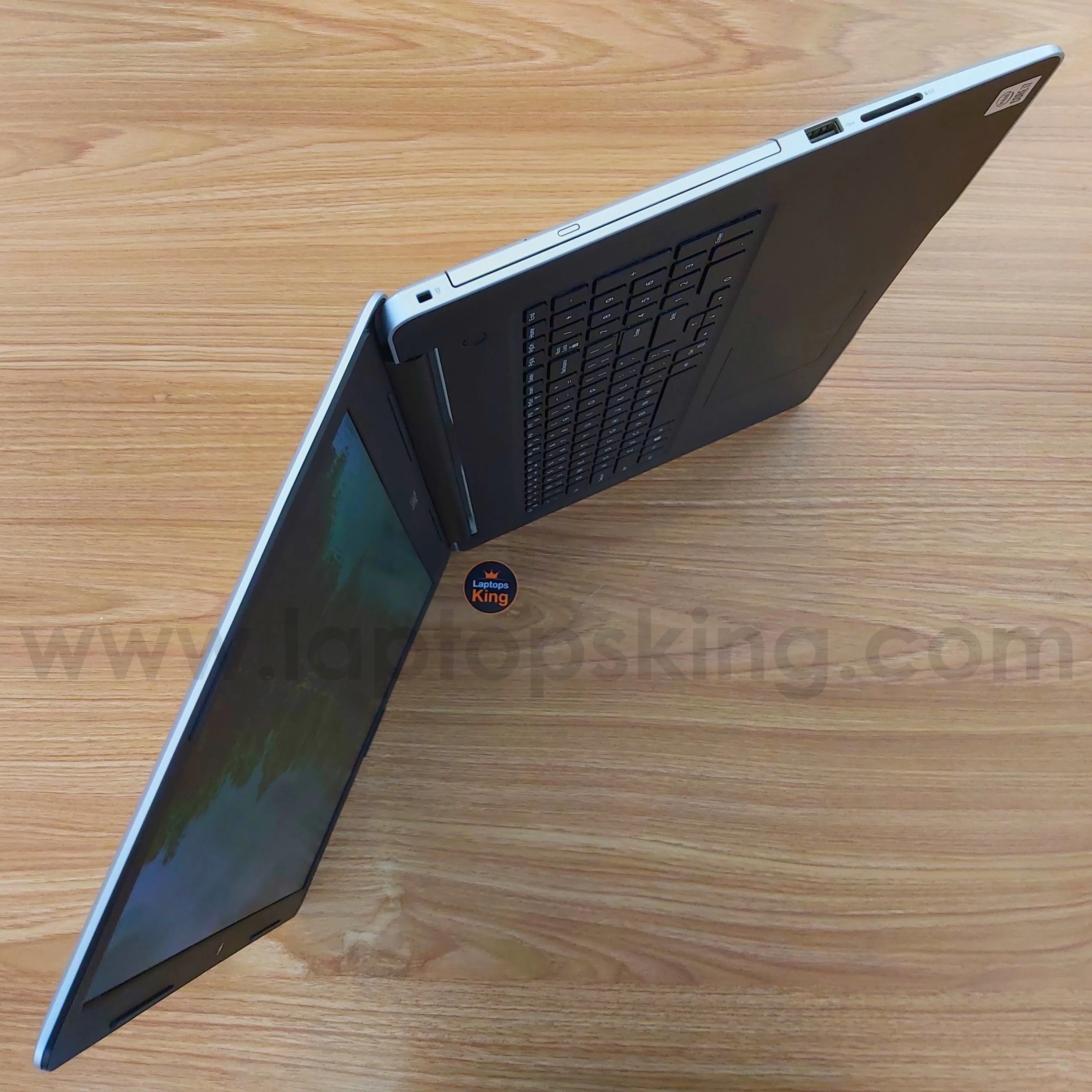 Dell Inspiron 3793 17.3" Silver Color i7-1065g7 GeForce MX230 Laptop (Open Box)