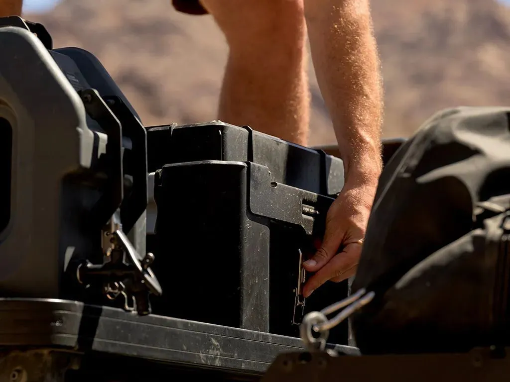 Front Runner WOLF PACK PRO RACK MOUNTING BRACKET / MKII