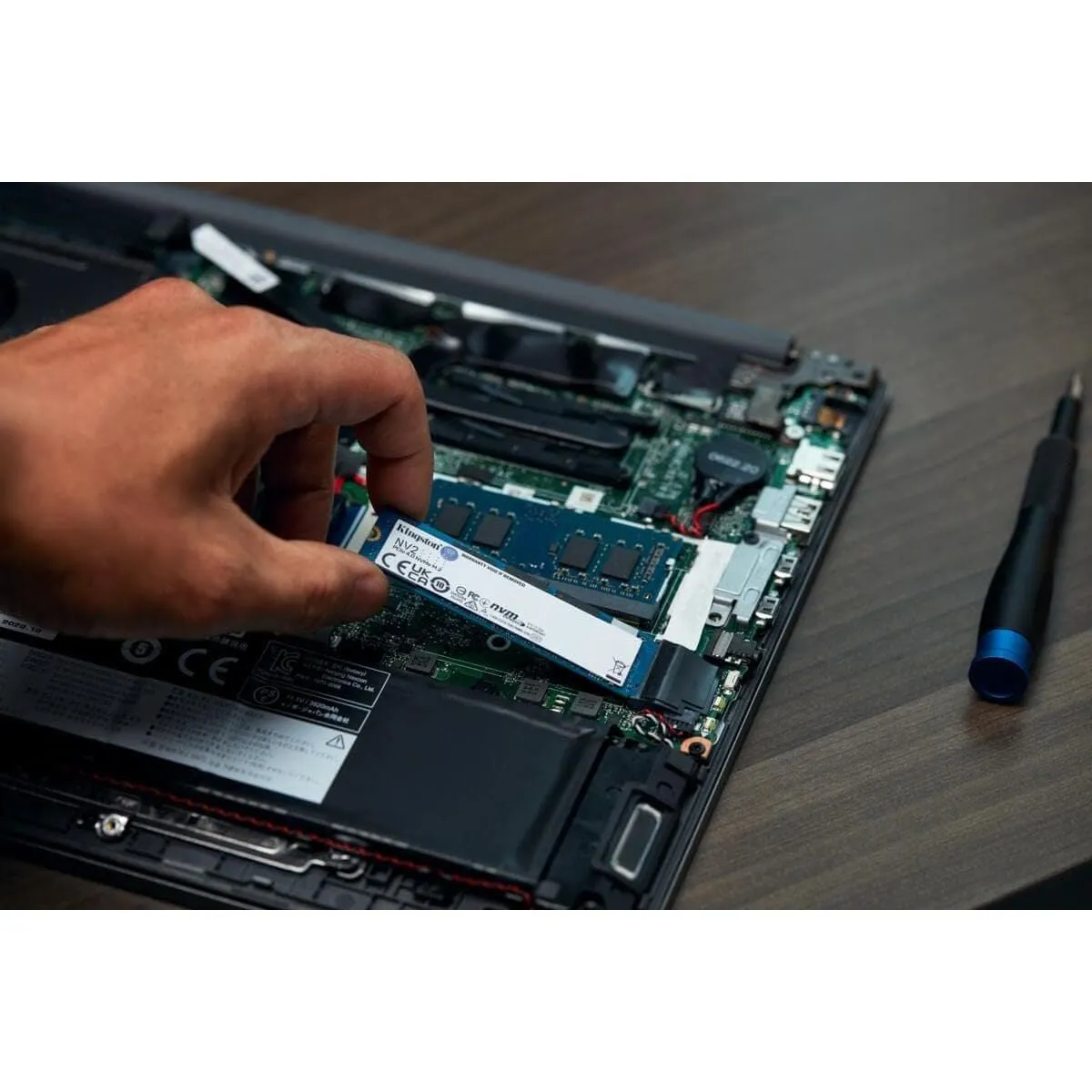 Kingston NV2 NVMe PCIe 4.0 Interna SSD 500GB M.2 2280 - SNV2S/500G