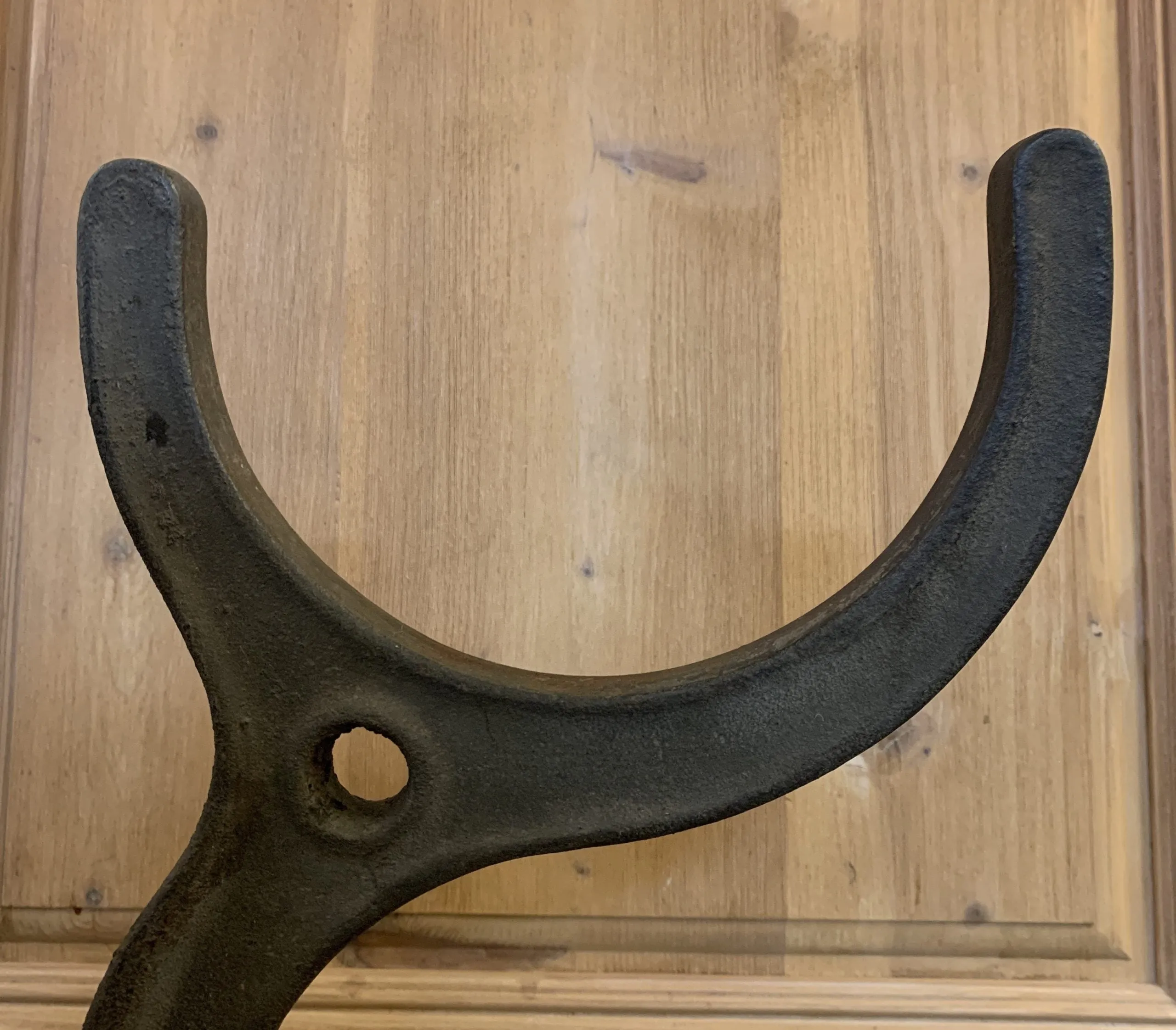Large Vintage Iron Floor or Wall Brackets, 5 Rungs Hooks