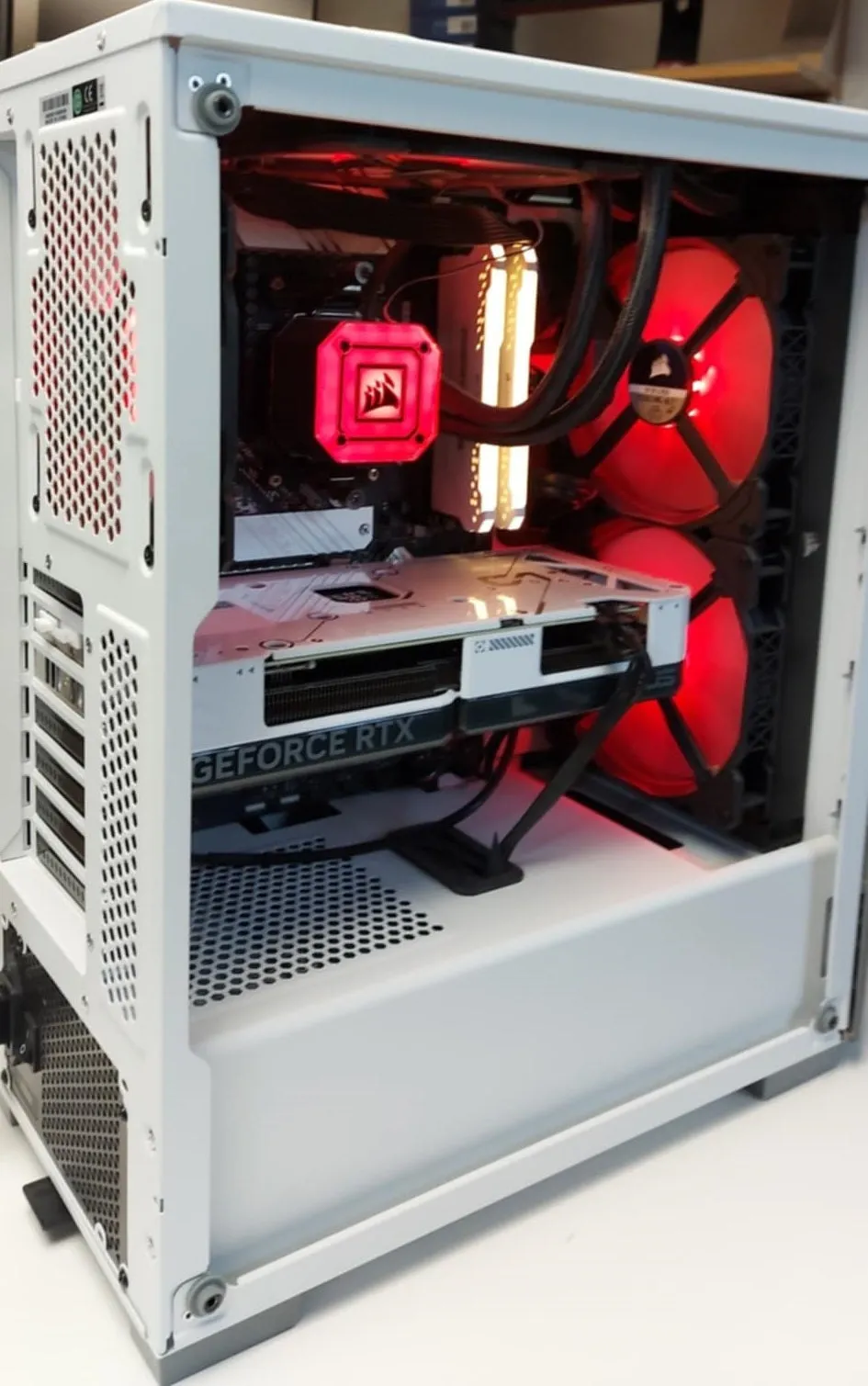 PC GAMING ASUS RTX 4070 12GB (NEUF) RYZEN 9 5900X 32GB DDR4 3200Mhz SSD 1TB NVMe HDD 4TB